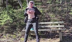 6 outdoor piss scenes