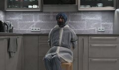 Miss Amira in AGU Nylon Regenzeug und transparentem Regenanzug wird streng gefesselt und geknebelt