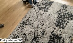 Vacuum and buttcrack in jeans