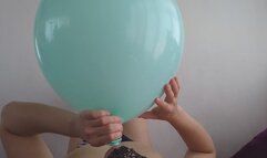 Inflating and deflating 24 inches balloon in topless!