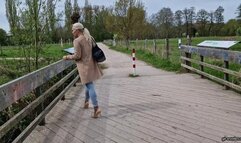 shoeplay, dipping and dangling in Hamburg HD mp4 1920x1080