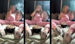 Preggo bitch Chain smokes 6 marlboro while Video Chat with her Addicted step-sister