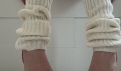 Ukrainian teen showing her soles in legwarmers and pink heels