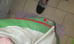 Weak Balls vs Strong Cunt