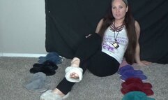8 Pairs Of Slippers Tease And Torment Your Foot Worship Desires (MP4) ~ MissDias Playground