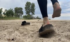 Chloe’s Flip-Flop Fail: Hot Sand Trouble