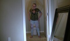 Isa piss her jeans (HD)