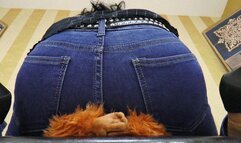 Lady Luciana - This is how disobedient slaves are punished - small version