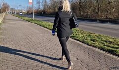 I lose my shoe outside of the tram 3 HD mp4 1920x1080