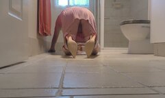 Slutty Sissy in High Heels cleaning bath on her knees