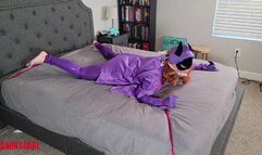 MinxGrrl - Batgirl Gets A Beat Down (WMV Format)