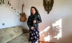 zippering leather jacket