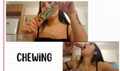 Chewing bubbaloo flavored candies