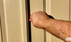 1416 – Jane Domino Trying to Sell Her Mercedes in Keds