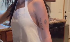 Baking Nude and Squirting