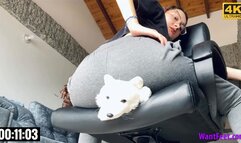 Plushie Butt Crush - 4K MP4
