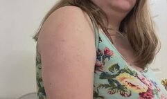 Leanne gives you toilet farts MP4