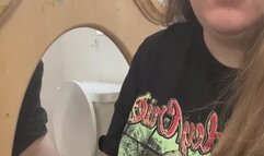 Toilet Farts with sexy mirror action mp4