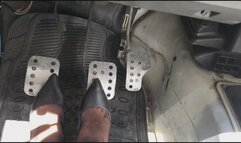 Misadventure in the street for a hot girl