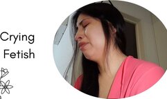 Crying, I listen to my saddest song