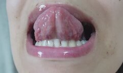 hiccups I play with my tongue I turn it out and then I suck my fingers with my mouth 4k