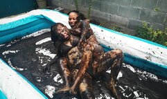 JADE vs FÉNIX – Wild Bikini Mud Wrestling Showdown!
