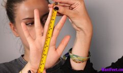 Hot Girls Hand Comparison - Finger Size - HD MP4