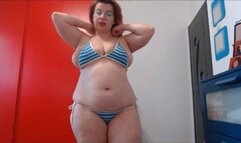 What I should wear to the beach? Nothing fits right! Weigh in included