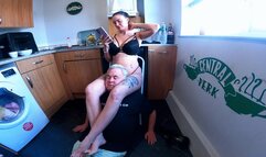 Jennifer Neck Scissors In The Kitchen (4K)