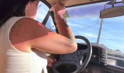 Jolene é seu carro com muitas falhas