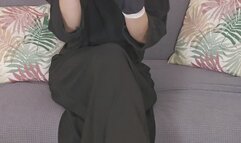 Smelling Cheesy Latex Glove Of Mommy Mia Niqab