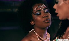 Lesbians tribbing in virtual game