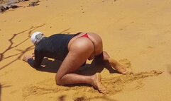 Ladysilva showing off her hot ass in panties on the beach