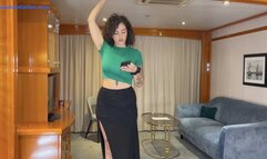 Mistress Avery - Bare Feet Trampling (HD 720p MP4)