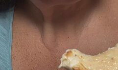 Jewel Eats Breakfast