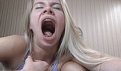 blondie yawns widely! MP4
