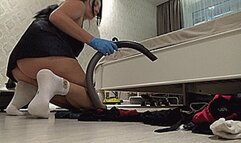 clear the floor of things