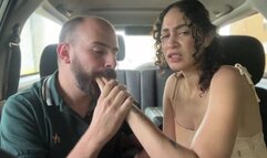 Fingers bitten try candys