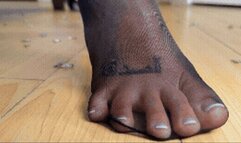 Infested Heels (HD MP4) Sumkio Dreams: Giantess, Smoosh, foot fetish, toe fetish, nylon fetish