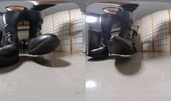 The 3DVR180 Giant s office boots rule the Dwarves