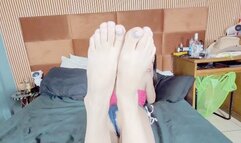 SWALLOWING THE BEAUTIFUL AND CRUEL FEET OF THE 18-YEAR-OLD PRINCESS - BY SOPHIE SMITH - CLIP 1