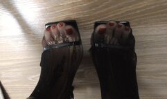 SEXY LEGS AND FEET IN LACE TIGHTS