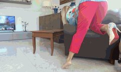 She is in a hurry on a date AVI (1920x1080) FHD