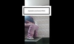 Mila1_Fox Bathroom Trips Round 33 8x