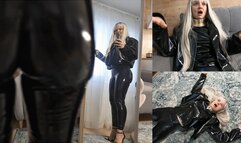 Dumb shiny doll Anastasia