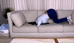 Daphney Rose Head Stuck & Struggling In Blue Jeans - Mp4 1920x1080p