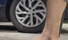 Meaty Barefoot Gas Pumping - Soulslovesoles