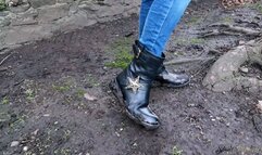 Boot Licker in Chastity