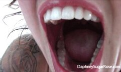 Deep Close Up Yawning -mp4