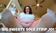 sweaty sock strip joi: bbw luna lewis gives foot worship joi with cum countdown